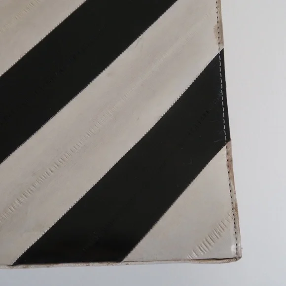 1960s Lee Sands Black and White Chevron Eel Skin Handbag - Picture 7 of 16
